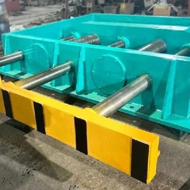 Hydraulic/Mechanical Pusher Manufacturer in India